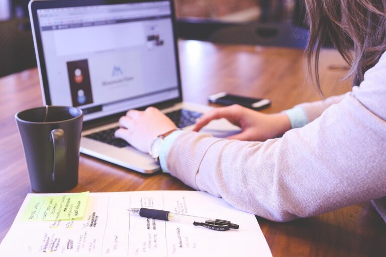 Digital Business Ideas for Beginners with Low Investment