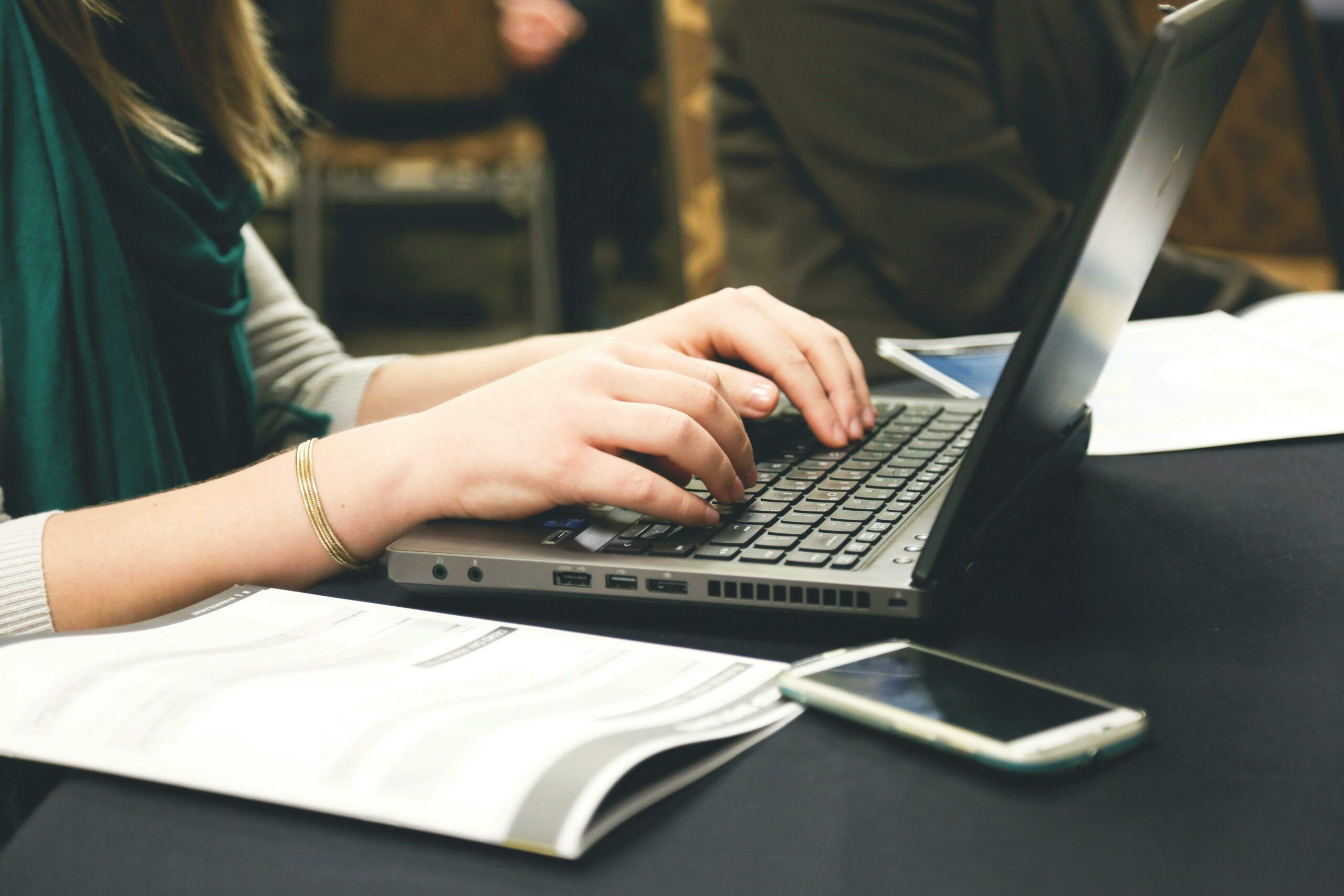 Best AI Copywriting Software for Sales in 2025